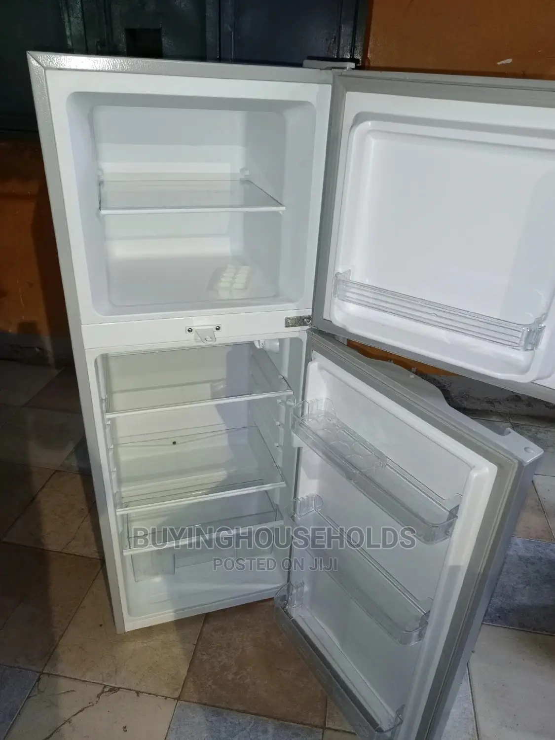 Von 138l Two Door Fridge,Pay on Delivery