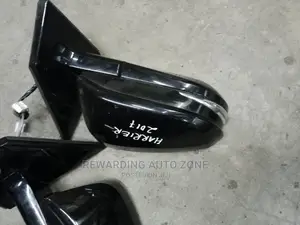 Harrier New Model Side Mirror 2015 Model.