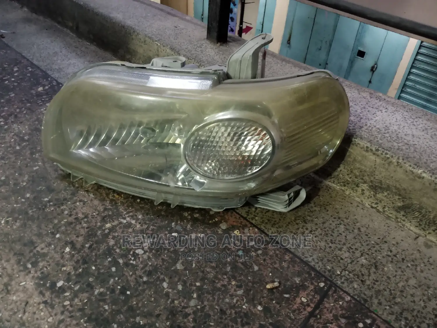 Toyota Porte 2009 Headlight Xenon