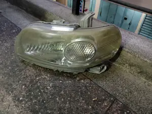 Toyota Porte 2009 Headlight Xenon