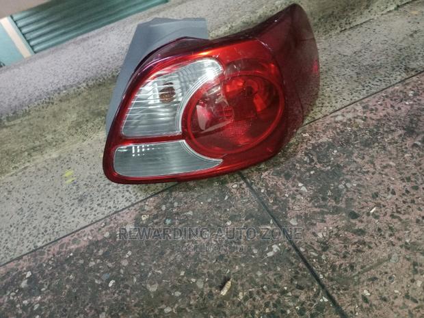 Toyota Porte 2009 Blacklights