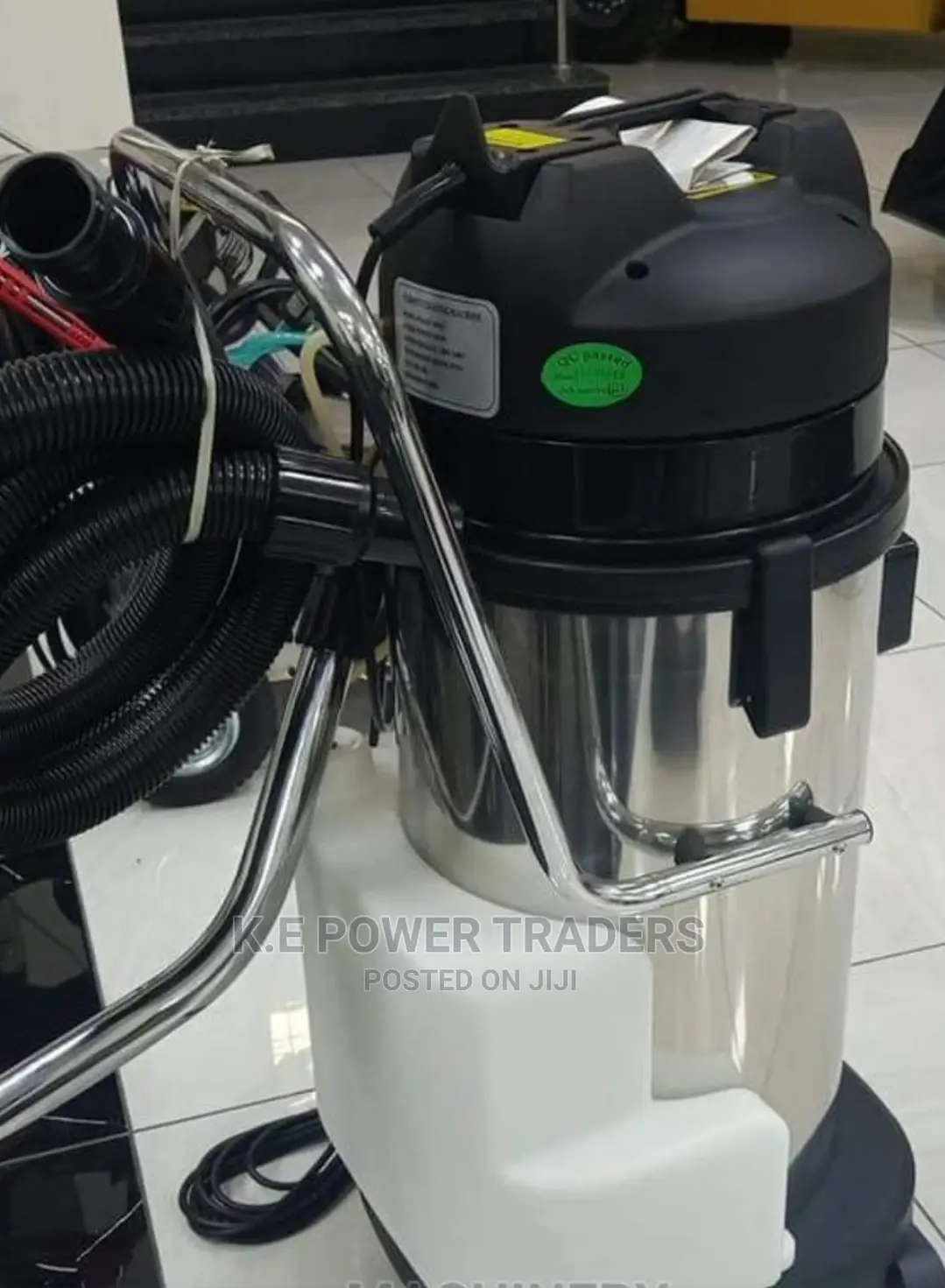 20 Litres Dry and Wet Vacuum Carpet Cleaner