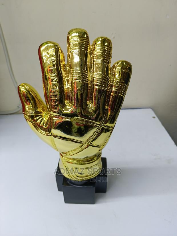 Golden Glove - thumbnail 2
