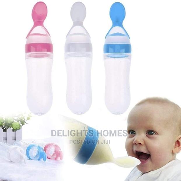 Silicone Feeder - main view