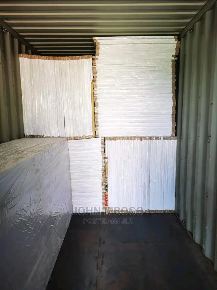 Clear Perspex/Acrylic Glass/Plastic Glass.