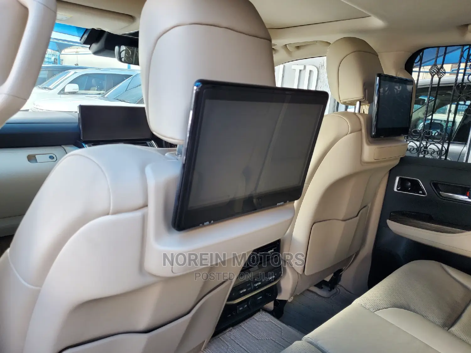 Toyota Land Cruiser 2023 Pearl
