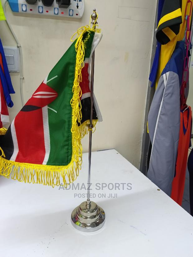 Flag and Stand - main view