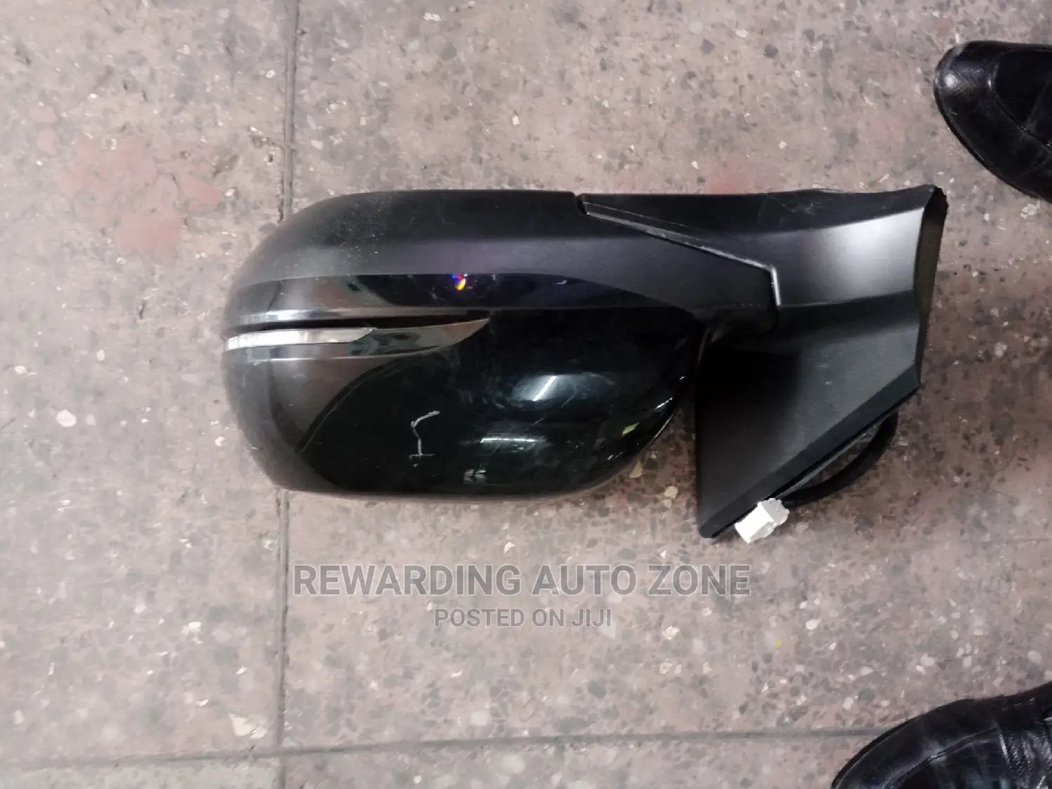 Honda CR-V RM1 Side Mirror Rhs.