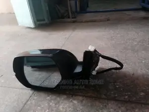 Honda CR-V RM1 Side Mirror Rhs.