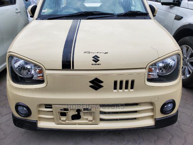 Suzuki Alto 2016 Yellow - main view