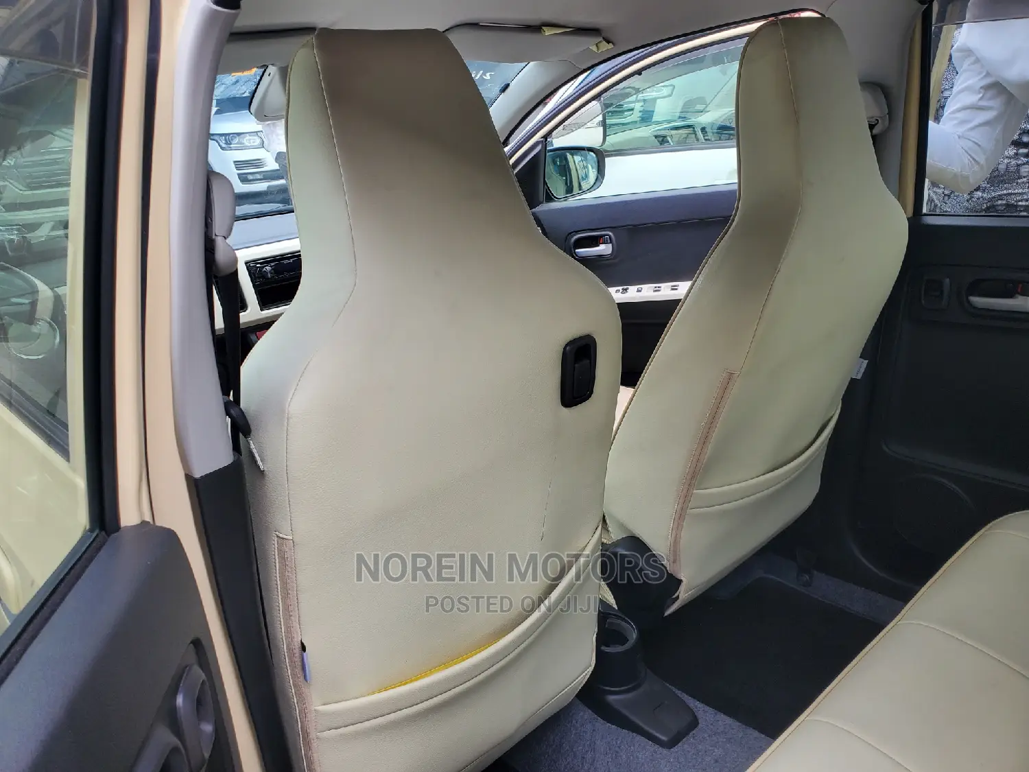 Suzuki Alto 2016 Yellow