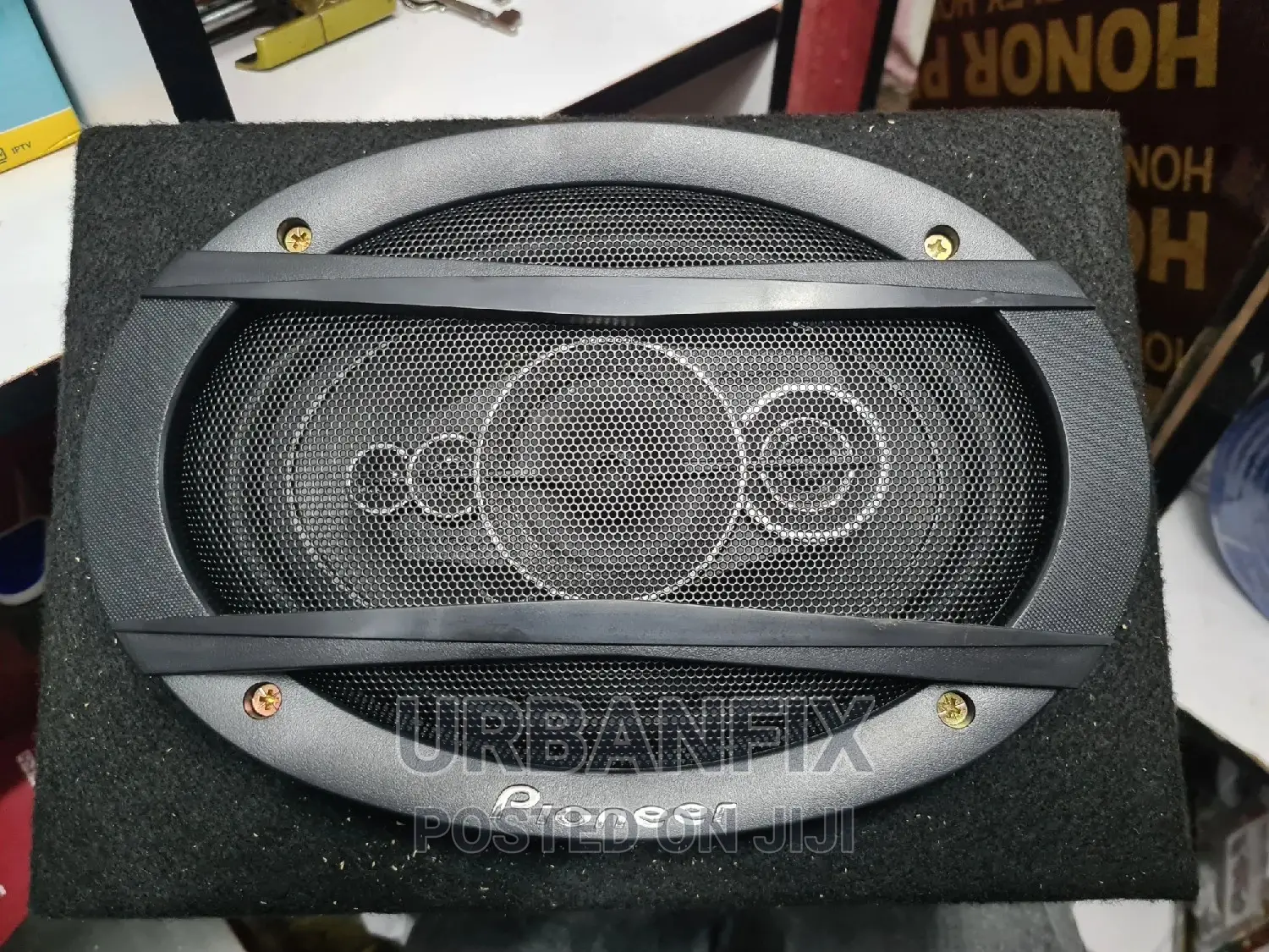 Pioneer 650 Watts Oval Midrange Speaker