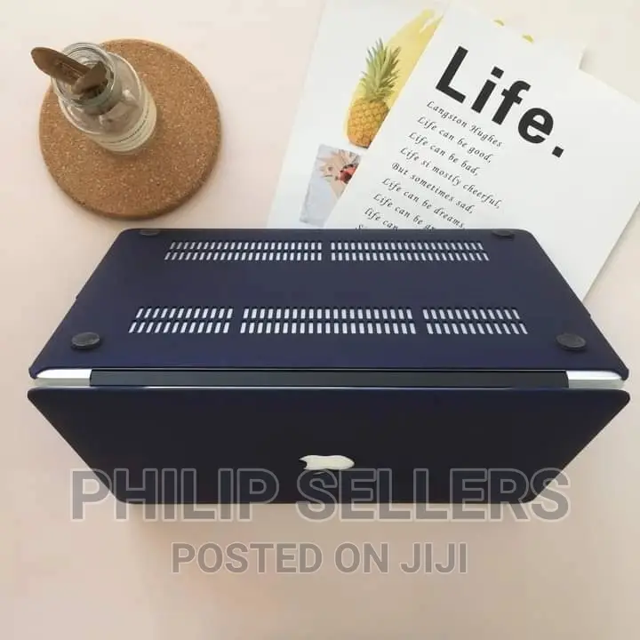 Hard Case Cover, Navy Blue
#Macbookm1