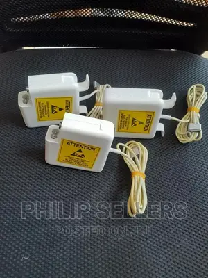 85W Magsafe 2 Power Adapter Features a Magnetic