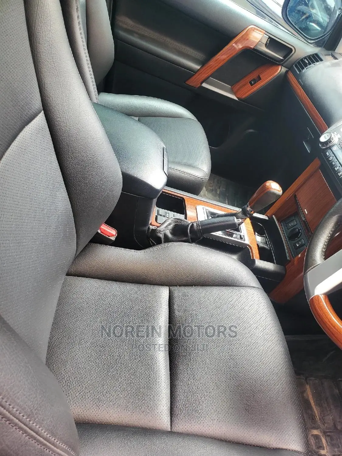 Toyota Land Cruiser Prado 2014 Silver