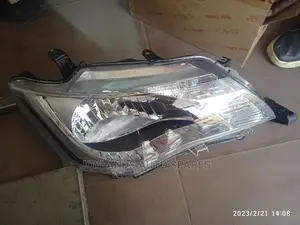 Axio/Fielder 161/2012/2014headlamp Non Xenon Clear