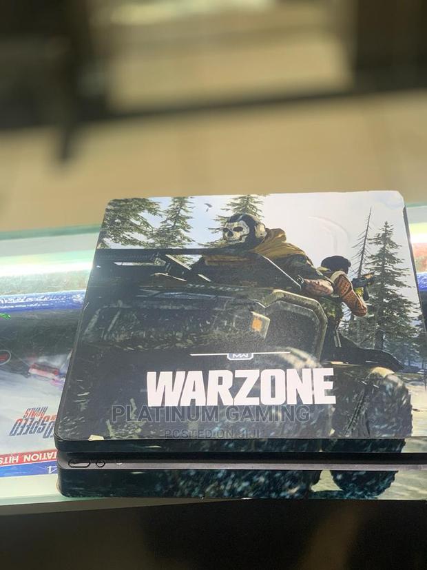 Playstation 4 Slim - main view