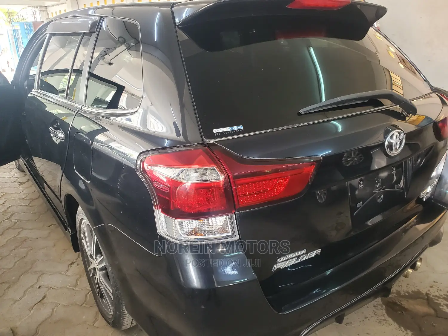 Toyota Corolla Fielder 2018 Black