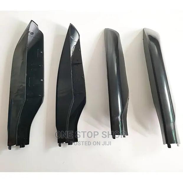 FJ 200 Black Replacement Roof Rail End Cover