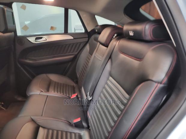 Mercedes-Benz GLE-Class 2016 Silver - thumbnail 10