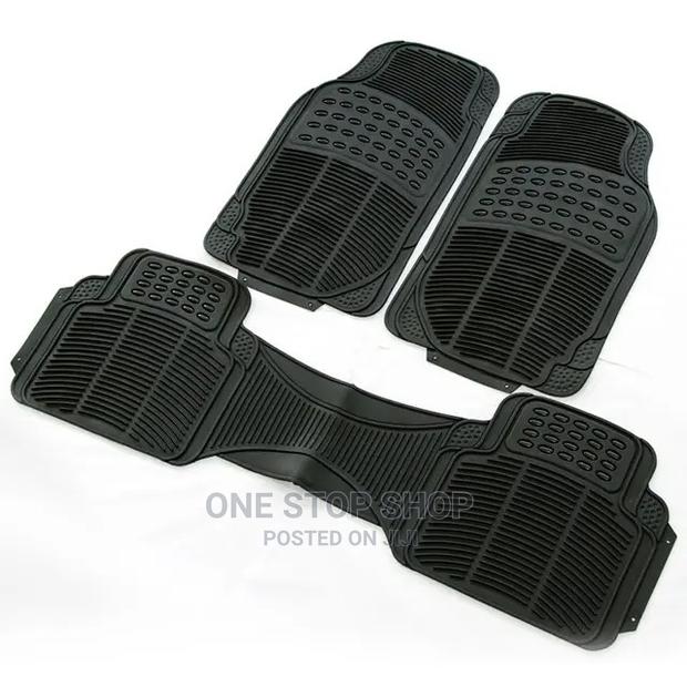 Black 3pc Nonslip Car Mats With Rear Cojoined Mats