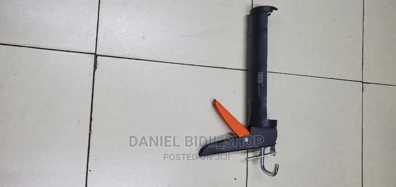 Silicone Gun