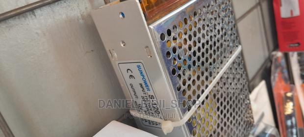 Power Supply 110-240vac - 12v - thumbnail 3