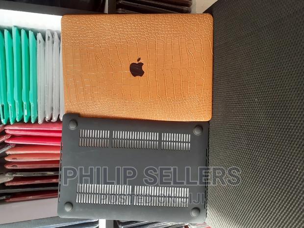 Luxury Crocodile Pattern Case for Macbook Leather Protective - thumbnail 3