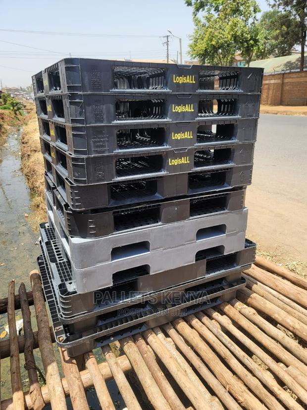 Plastic Pallets- 096 - main view