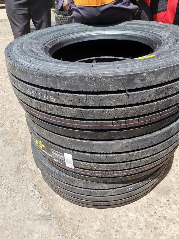 265/70r19.5 Blackhawk Tyre
