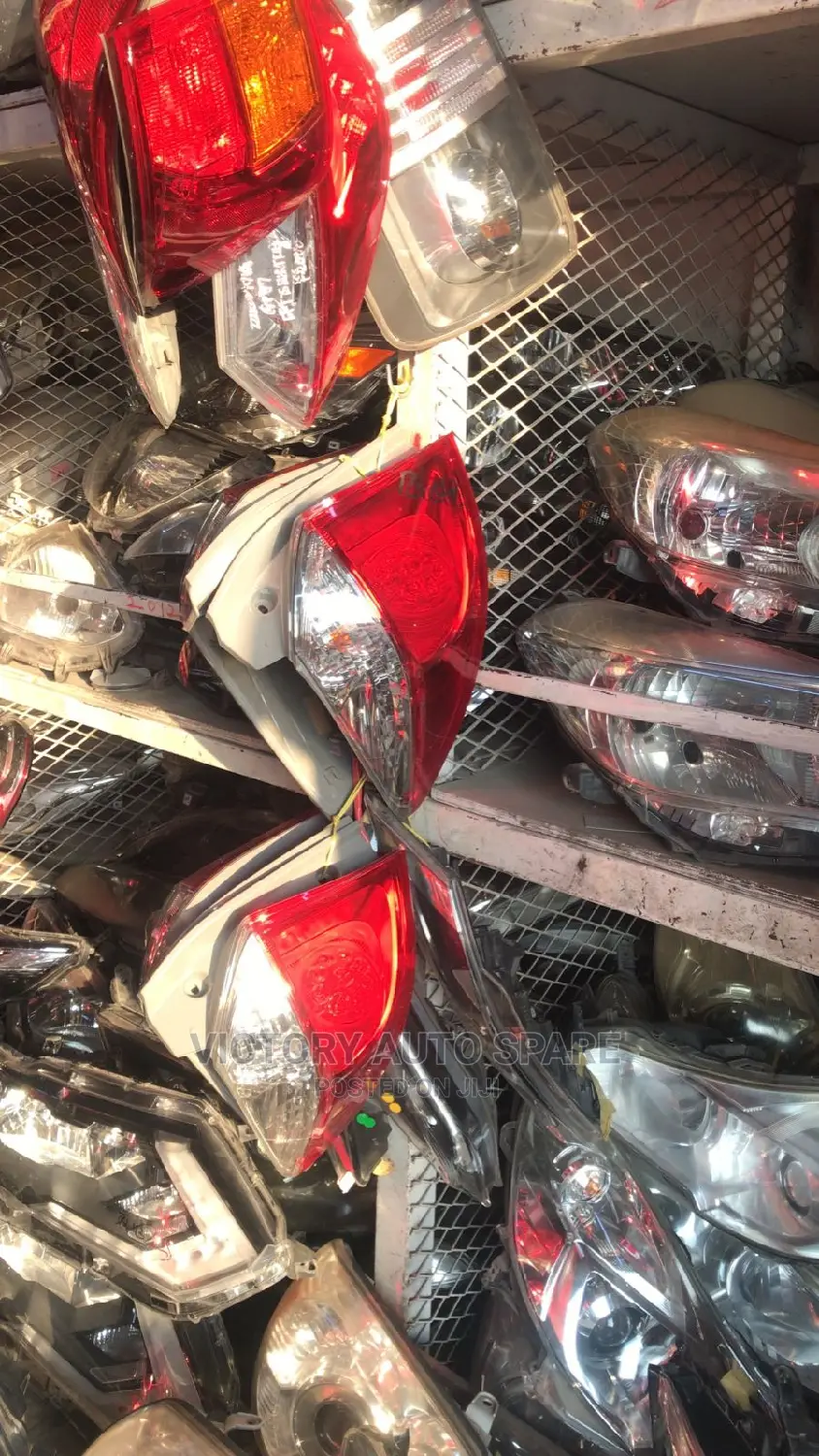 Ractis Backlight/Taillight 2012/2013