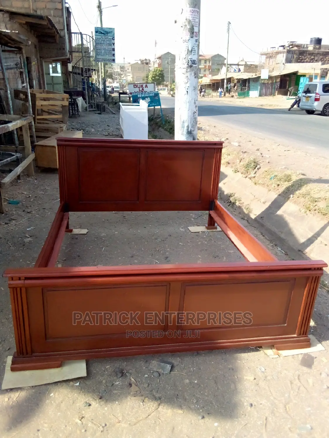 Hardwood 5 by 6 Fitts Bed