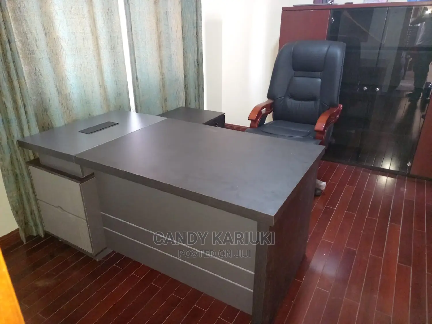Executive 1.6m Office Desk