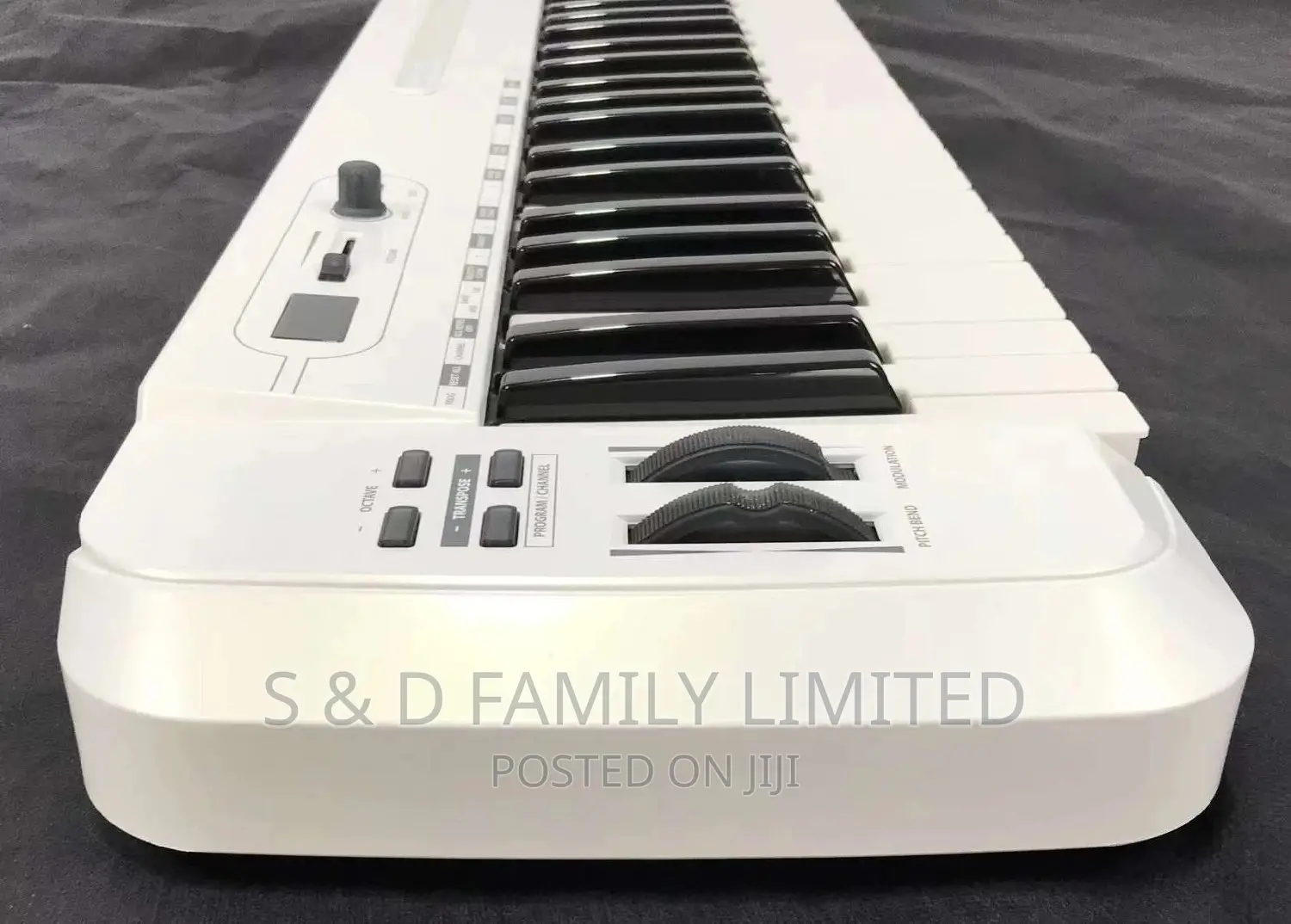 Samson Carbon 61 USB Midi Controller