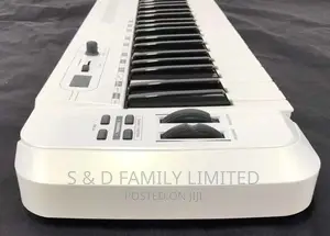 Samson Carbon 61 USB Midi Controller