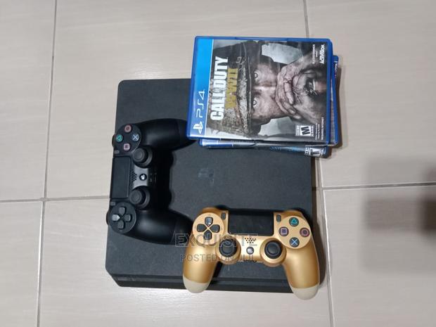 Playstation 4 Slim ( 2 Games:Uncharted Legacy and Homefront Revolution