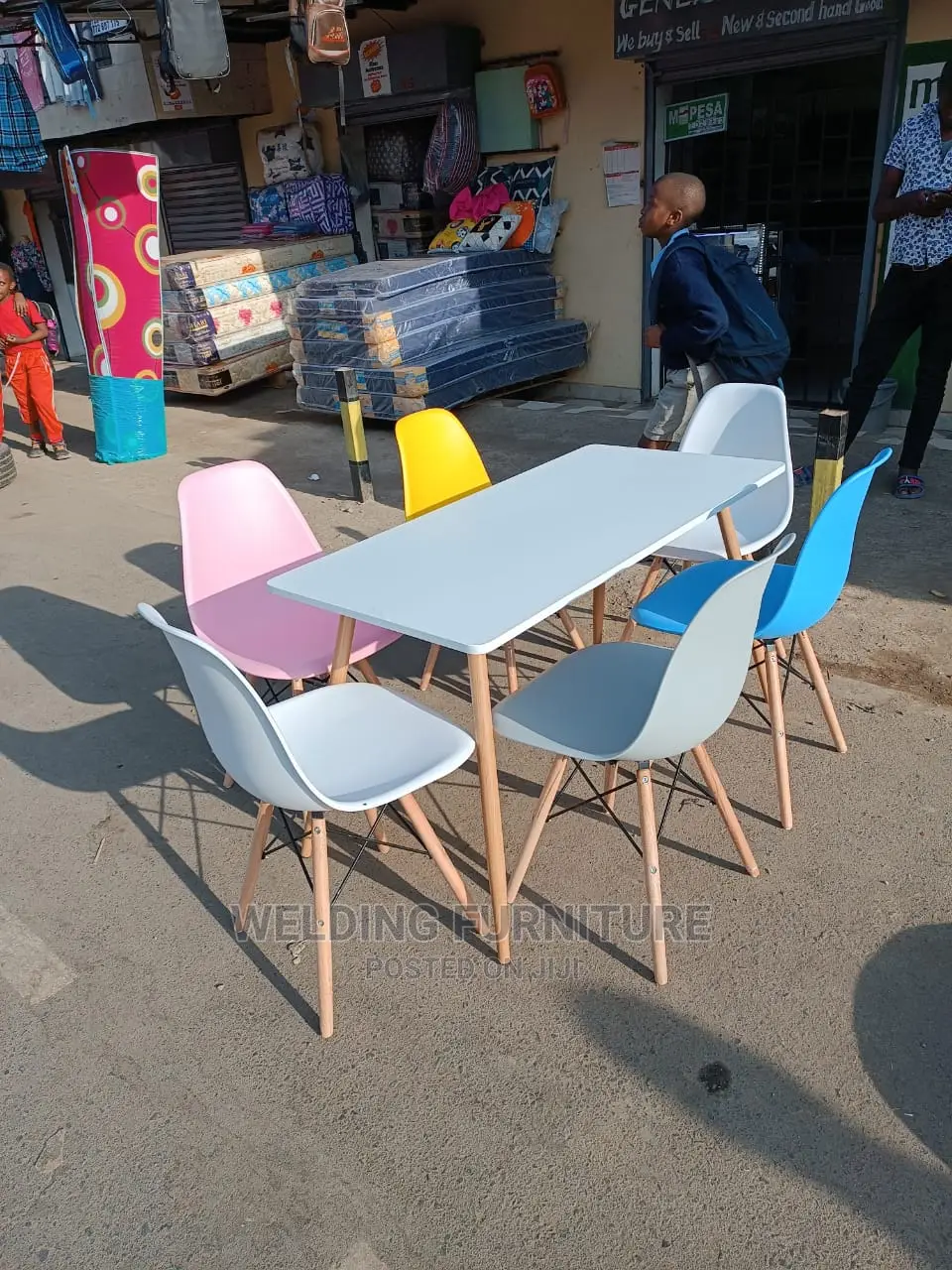 Eames Table With Six (6)Chairs