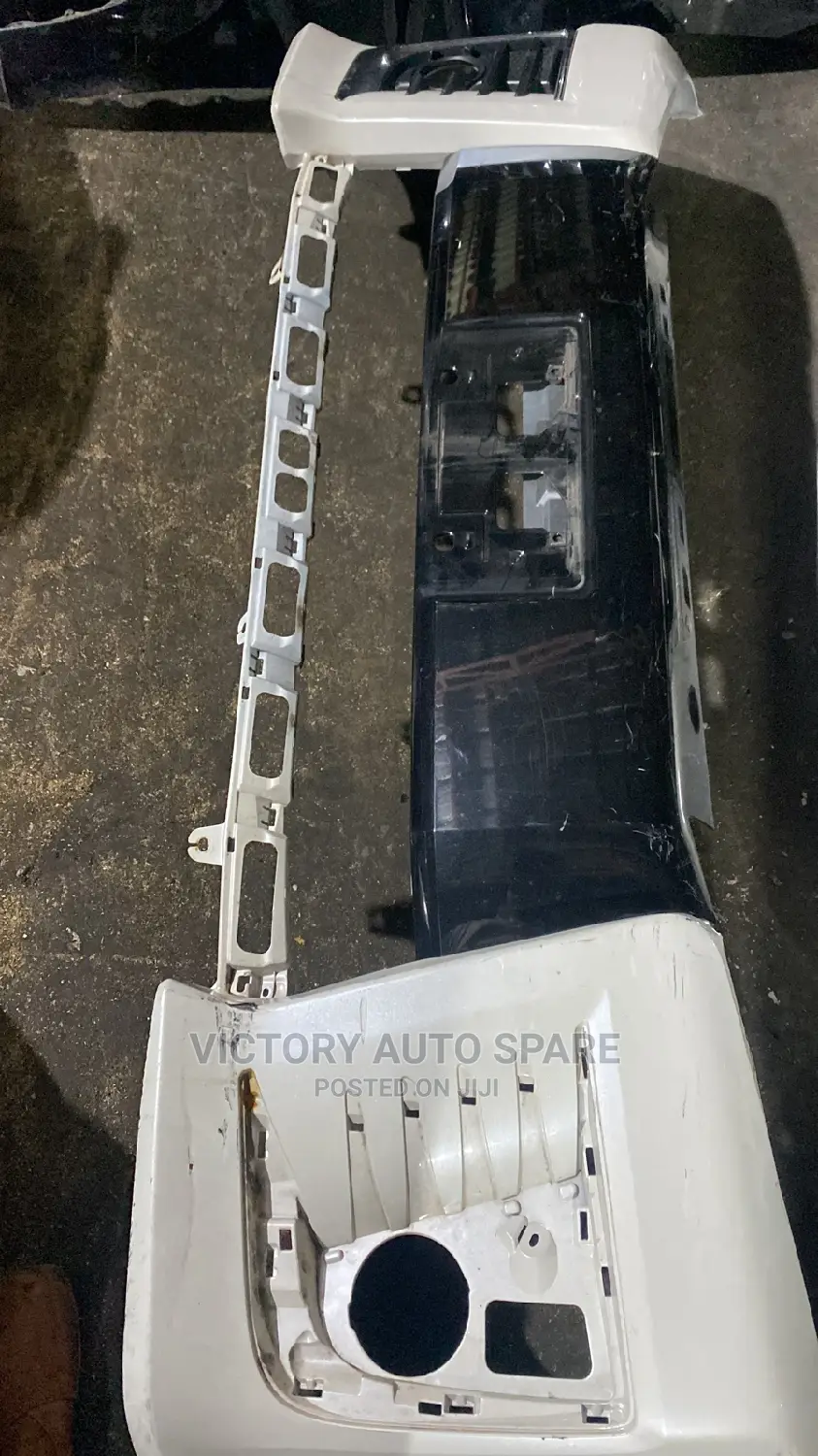 Voxy Front Bumper 2014/2015