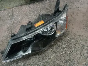 Outlander 2009 Headlight Xenon.