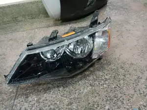 Outlander 2009 Headlight Xenon.