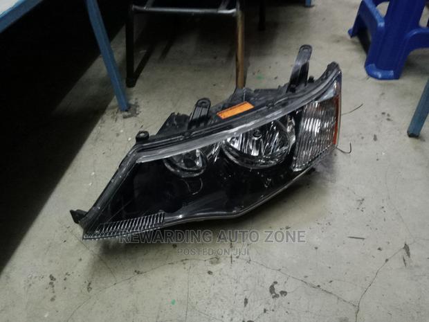 Outlander 2009 Headlight Xenon. - thumbnail 3