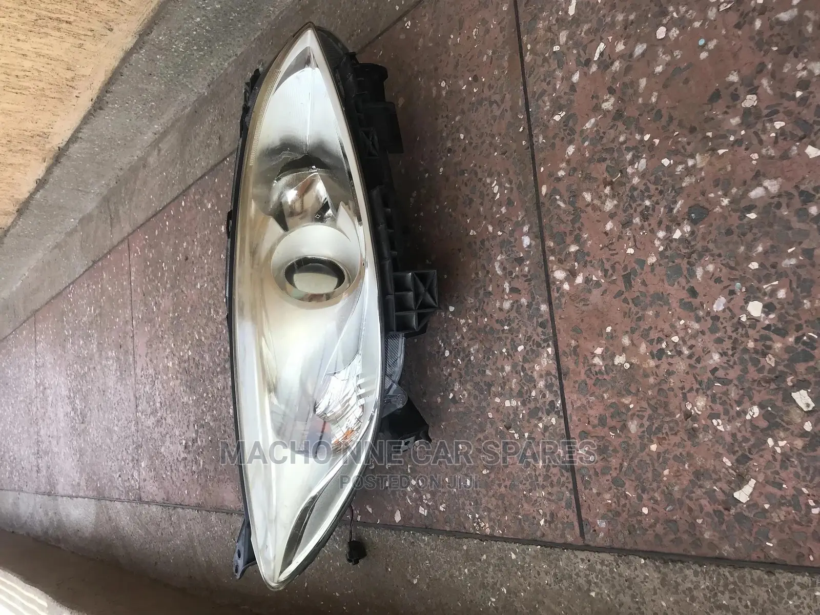 Mazda Premacy 2010 Headlight