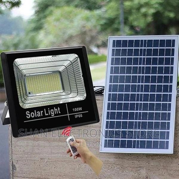 Unwavering Quality 100 Watts Solar Floodlights
