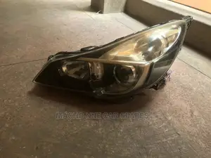 Subaru Legacy Br9 Xenon Headlight (Black)