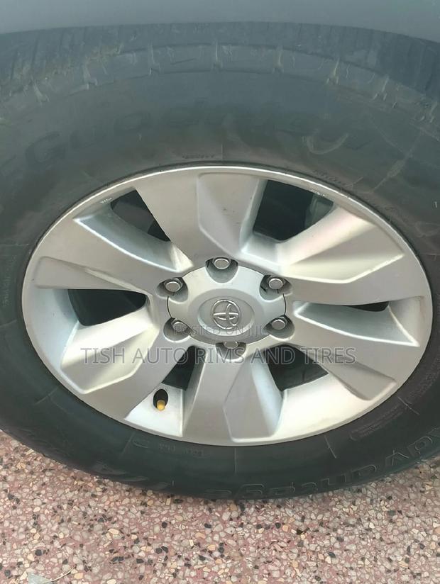 Ex Japan Land Cruiser Prado TX 17 Inch Rim