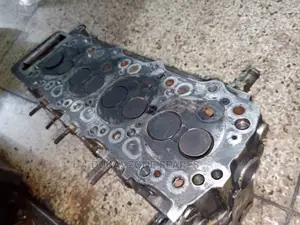 Cylinder Head 4M40