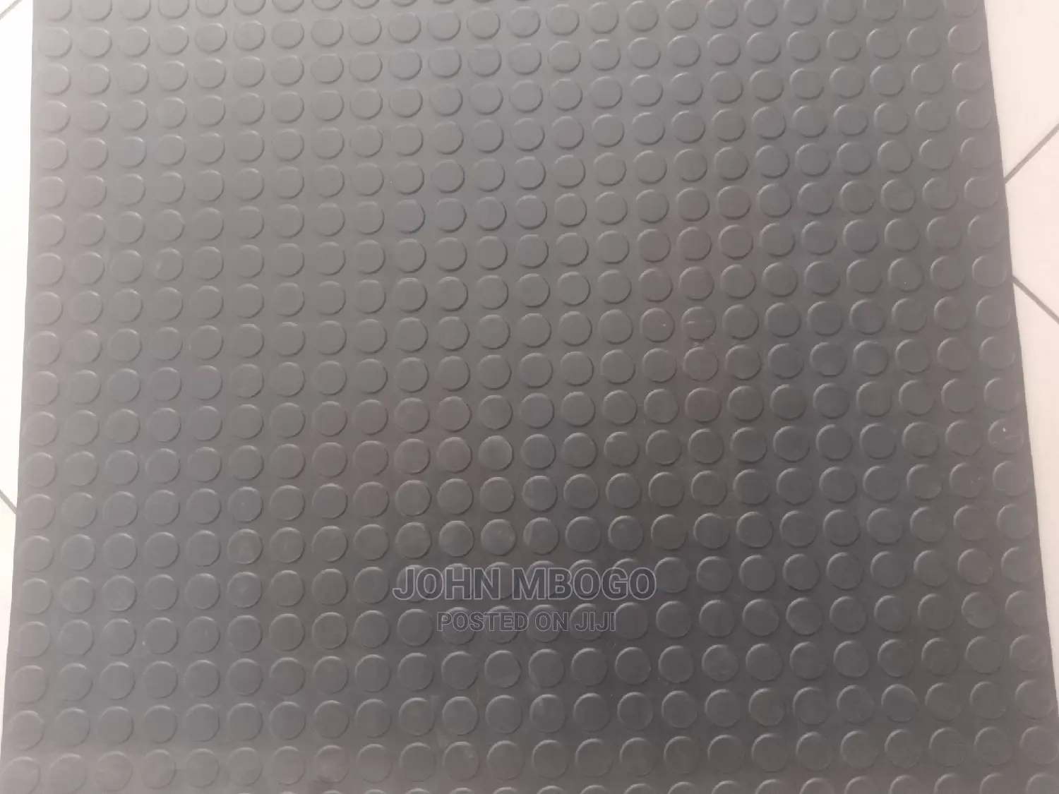 Round Studded Rubber Mat .