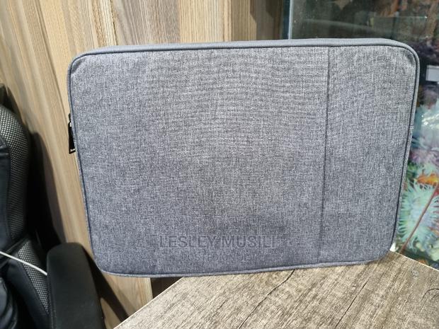 Macbook 13.4 Inch Sleeve (Black)