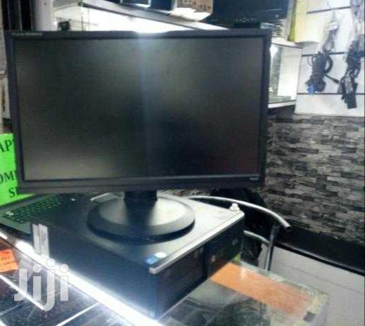 Tfts Monitors Strech and Wide All at an Offer