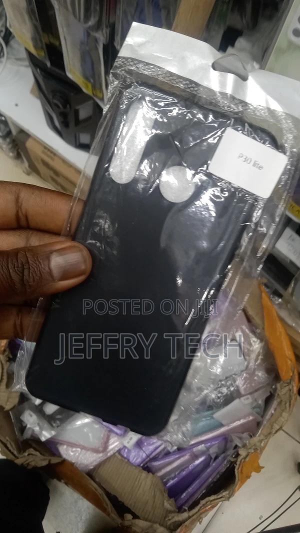 Liquid Silicone Case - Huawei P30 Lite Cover Black - thumbnail 2